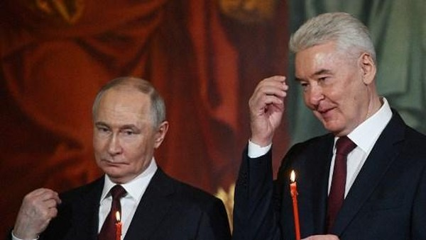 Presiden Vladimir Putin Hadiri Misa Paskah Ortodoks di Katedral Kristus Sang Juru Selamat, Moskow 2 image 156