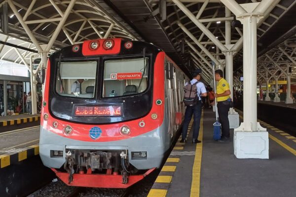 Gempa Bumi KRL Terganggu