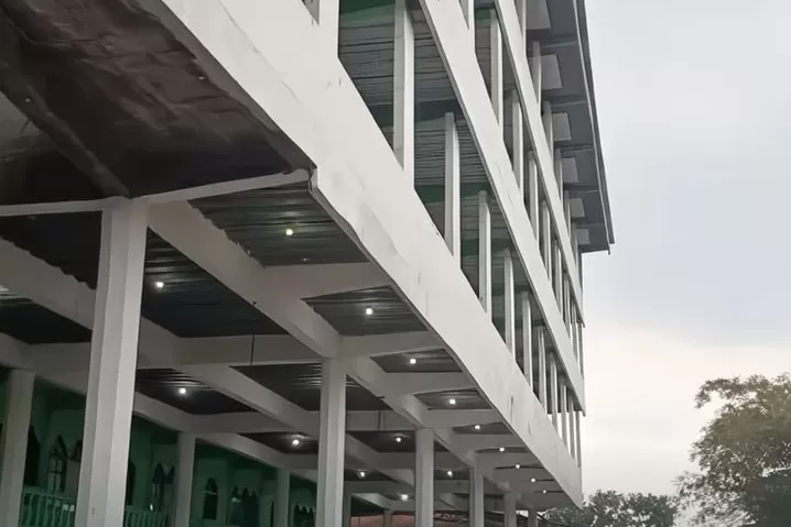 Tragedi Runtuhnya Bangunan Pesantren Al Khoziny di Sidoarjo 3 image 3