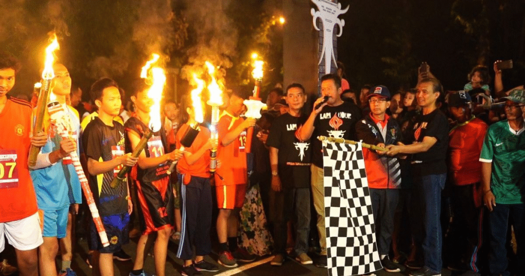 Tradisi Lokal Indonesia Perkuat Semangat Kemerdekaan 2025: 7 Ritual Warisan yang Masih Hidup 7 Tradisi Lokal Indonesia Perkuat Semangat Kemerdekaan 2025: 7 Ritual Warisan yang Masih Hidup