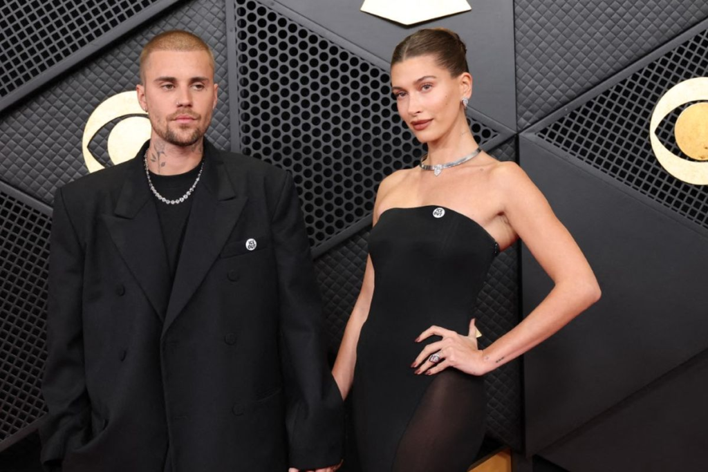 Bieber Pakai Pin Protes ICE di Grammy Viral 2026 2 Bieber Pakai Pin Protes ICE di Grammy Viral 2026