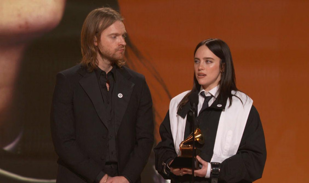 Bieber Pakai Pin Protes ICE di Grammy Viral 2026 4 image 3